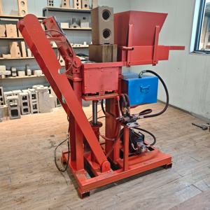 Presse à briques hydraulique multifonctionnelle pour argile, moules personnalisés disponibles pour les pavés et les blocs décoratifs, fabricant de briques en argile - Product Image 3