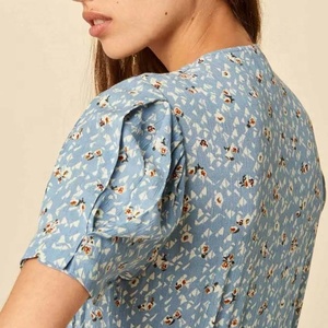 Robe mi-longue pour femmes, vêtements style des années <span class=keywords><strong>1920</strong></span>, tissu imprimé et texturé à rayures avec panneau floral et plissage au couteau, robe mi-longue - Product Image 2