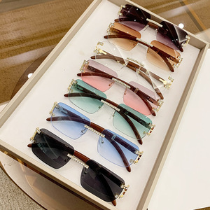 Frameless <b>Square</b> <b>Sunglasses</b> Gold Metal Frame PC Lens UV400 Protection Women's Fashion Sunshades - Product Image 4