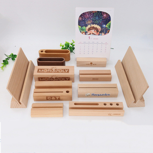 Expositor de Tarjetas de Regalo de Madera Maciza Personalizado para Bodas, Base de Madera Pulida con Bandeja Art Deco, Soporta Múltiples Tarjetas - Product Image 1