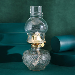 Lampe à pétrole D888 de <span class=keywords><strong>style</strong></span> verre, grande et de <span class=keywords><strong>style</strong></span> <span class=keywords><strong>ancien</strong></span>, une décoration rétro pour salon, idéale pour les gîtes et hôtels, et pour le camping. - Product Image 2