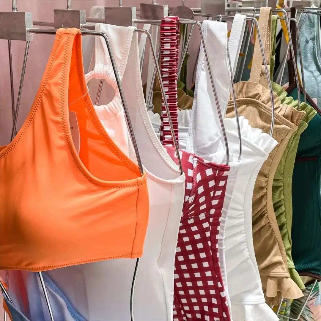 2023 طراز بيكيني مختلط للنساء ملابس شاطئ للبنات مثيرة للصيف ملابس سباحة مستعملة للنساء