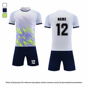 2025 主场/客场足球短裤，印有球队名称和号码，100% 聚酯纤维，速干透气，男式成人款 - Product Image 3