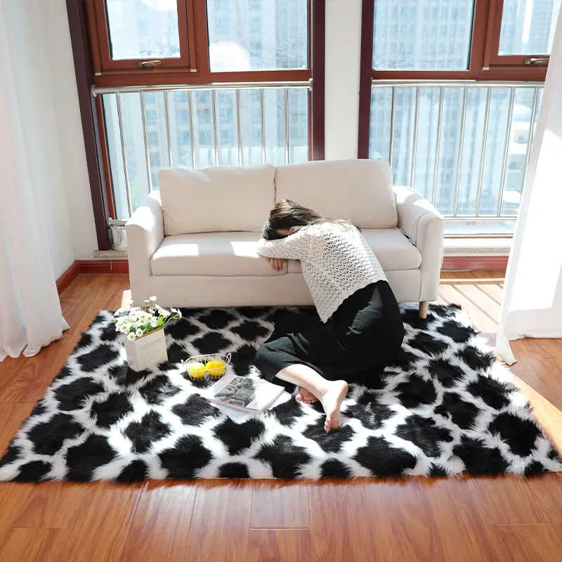 Karpet dan karpet poliester dalam ruangan mewah, karpet lembut bulat berbulu modern untuk ruang tamu
