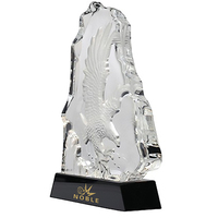 Venta caliente Grabado gratuito Eagle Rock Crystal Eagle Trophy Award