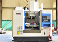 Fresadora CNC Vertical de 5 Ejes HongXI VMC850 con Husillo BT40, Alta Resistencia, Capacidad para 24 Herramientas, Alta Precisión, Control CNC FANUC