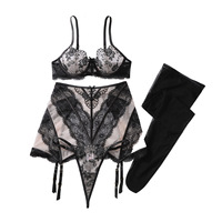 Ensemble de lingerie sexy Deep Love, soutien-gorge en maille brodée noir élégant et mini-jupe en dentelle transparente avec bas