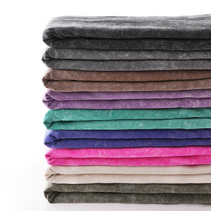 T-shirt Oversize in Puro Cotone Effetto Invecchiato e Lavato Stile Retrò: Un Successo di Tendenza - Product Image 1