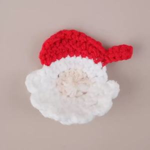 Broche en forme de tête de vieil homme en crochet de Père Noël, accessoire en laine, épingle à cheveux, décoration de Noël, cadeau de Noël pour fête - Product Image 6