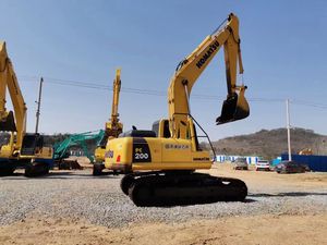 รถขุดไฮดรอลิก20ตันพร้อมถังเครื่องจักรที่ใช้ในการทำเหมืองและก่อสร้างจากญี่ปุ่น - Product Image 2