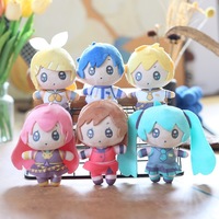 Porte-clés en peluche Anime, mini pendentif en peluche Hatsune Miku pour la décoration de sacs d'école, cadeau d'anniversaire pour fans de cosplay