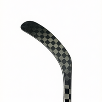Bâtons de hockey sur glace personnalisés en usine, colorés, antidérapants, résistants aux chocs, en carbone 3K/12K/18K T700/T800, 375g-410g, pour la saison régulière