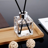 Offre Spéciale 50ml 100ml 150ml 200ml bouteille en verre carrée parfum de voiture désodorisant de luxe rotin roseau diffuseur parfum