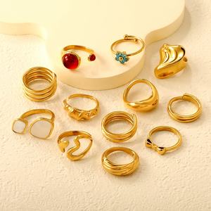 Anillo de Acero Inoxidable Grueso con Circonita Cúbica, Diseño de Lazo, Flor y Corazón, Joyería Chapada en Oro de 18K, Anillos Ajustables de Moda al por Mayor para Mujer - Product Image 1