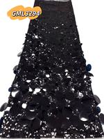 Tissu en dentelle élastique brodé de couleur fantaisie, en tulle lourd orné de paillettes et de perles, avec de grandes paillettes de luxe pour robes de soirée 2026