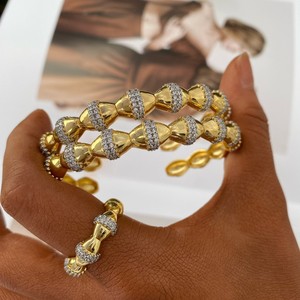XILIANGFEIZI - Juego de Anillo y Brazalete con Forma de Diamante al por Mayor, Éxito de Ventas en el Medio Oriente, Regalo Ideal para Fiestas - Product Image 2
