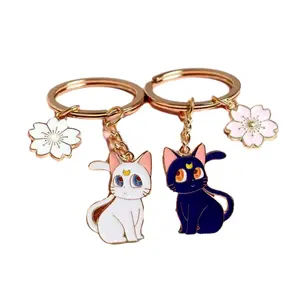 일본 애니메이션 세일러 문 루나 고양이와 사쿠라 꽃 세트 금도금 부드러운 에나멜 열쇠 고리 장식 요소 키 펜던트