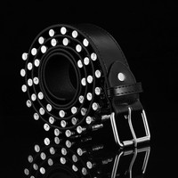 Ceinture en cuir PU noir style punk Y2K avec boucle ardillon en alliage en forme de balle, rivets et œillets, ceinture gothique ajustable, accessoire polyvalent