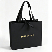 Sac cadeau en papier noir personnalisé avec poignée, sacs d'emballage en papier recyclable, sacs en papier personnalisés pour vêtements, sacs en papier pour le shopping, pour le maquillage, le savon