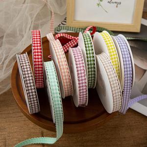Ruban à carreaux festonnés de haute qualité, frais et de 1 cm de large, pour emballage cadeau, 10 yards/rouleau - Product Image 1