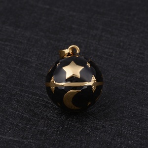 Commercio all'ingrosso di <span class=keywords><strong>Oro</strong></span> Nero di Luna Stella Bola Messicano Dello Smalto Vernice <span class=keywords><strong>Angelo</strong></span> Chime <span class=keywords><strong>Collana</strong></span> Per Il Bambino Madre - Product Image 3