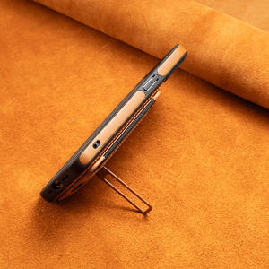 Funda de teléfono de cuero de lujo con bolsillo de tarjeta desmontable magnética para iPhone 16 15 Pro Max con soporte de tira - Product Image 6