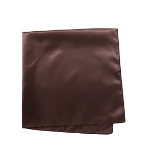 Foulard en soie 70x70 cm carré, couleur unie, multifonctionnel, pour femme, idéal pour les hôtesses de l'air professionnelles - Product Image 3