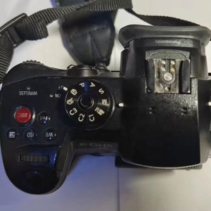 Appareil photo numérique 4K d'occasion <span class=keywords><strong>LUMIX</strong></span> GH5S avec carte SD intégrée, stabilisation optique de l'image, écran LCD 3,20 pouces, résistant aux intempéries - Product Image 1