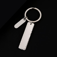 Ensemble de porte-clés rectangulaires Ywyougang, 4 couleurs, porte-clés en métal avec étiquette courte à bord dentelé et fosse concave, idéal pour un cadeau