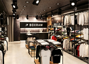 Design Moderno per Negozi di Moda e Espositori Personalizzati per Boutique e Allestimenti di Negozi di Abbigliamento - Product Image 4