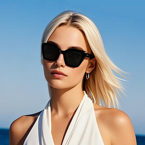 แว่นกันแดดทรงแคทอายสไตล์เรโทรสำหรับผู้หญิง ป้องกันรังสียูวี 400 กรอบพลาสติก รุ่นที่ 3 เลนส์พีซี สีดำ - Product Image 4