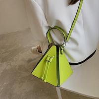 Benutzer definierte Logo Damen Dreieck Umhängetasche Stilvolle PU Leder Schulter Geldbörse Stereo scopic Vielseitige Mini Handtasche
