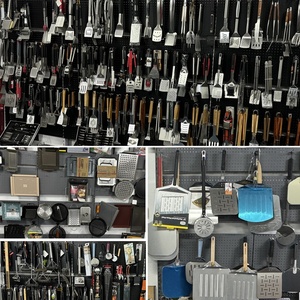 Plaque <span class=keywords><strong>de</strong></span> cuisson universelle GS-1009 40x30cm avec spatule <span class=keywords><strong>de</strong></span> gril, racloir et presse à burgers – Kit d'accessoires pour barbecue au <span class=keywords><strong>charbon</strong></span> et la plupart des grils à gaz - Product Image 4