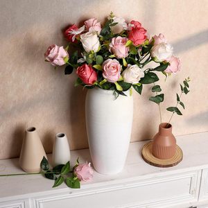 Fleur artificielle en soie au toucher réel - Tulipe - Faite à la main - Écologique - Longue durée - Haute qualité - Décoration pour la maison et le bureau - Pour la remise des diplômes - Product Image 5