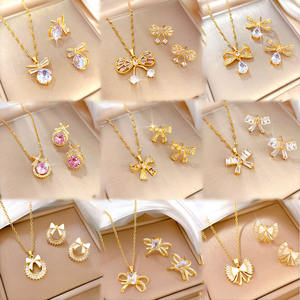 Juego de Collar y Aretes de Moda Brillante en Acero Inoxidable Chapado en Oro de 18k con Colgante de Lazo y Lágrima de Zirconia Cúbica para Mujer, Set de Joyería para Regalo - Product Image 1