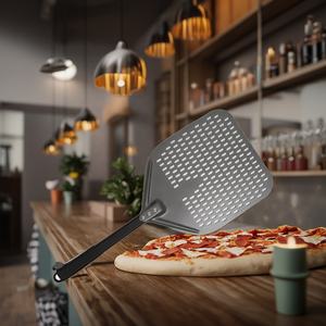 Pala de aluminio perforada cuadrada de 12, 13, 14, 15 y 16 pulgadas, cáscara de <span class=keywords><strong>pizza</strong></span> de aluminio anodizado con mango mental corto desmontable - Product Image 2