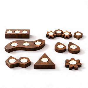 Chandeliers en bois personnalisés, parfaits pour les mariages champêtres, les anniversaires et les fêtes. - Product Image 1