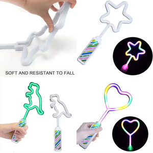 Regenbogen Neon Zauberstab LED <span class=keywords><strong>Light</strong></span>-Up Kunststoff Einhorn Baton Multi color Lighting Wands - Product Image 6