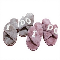 Chaussures d'automne tendance pour femme, chaudes, respirantes, antidérapantes, avec lettres en perles, motif croix, dessus en peluche, doublure en fausse fourrure et incrustations de diamants