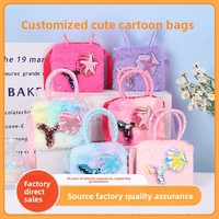 Sac à bandoulière en peluche motif dessin animé, mignon et tendance, avec porte-monnaie, porte-cartes à long cordon et étui pour écouteurs
