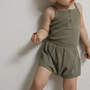 Yaz yenidoğan yürüyor çocuk bebek kız pamuk pijama nervürlü kolsuz askı katı yelek üstleri şort fırfırlı giysi giyim seti