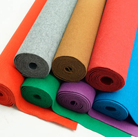 Tapis d'exposition aiguilleté en fibre de polyester, antidérapant, avec support PVC robuste, couleur unie, pour extérieur, vente en gros usine