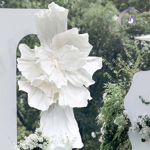 Fleurs artificielles géantes de mariage pour les célébrations de scènes de centres commerciaux, les festivals et les événements. - Product Image 4