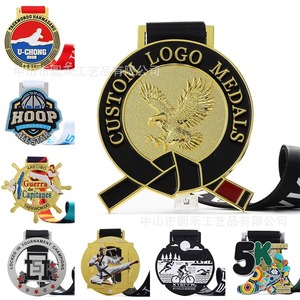 Medallas deportivas personalizadas de metal, aleación de zinc con acabado en esmalte para maratones y eventos de trail running. - Product Image 3