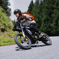 Moto électrique tout-terrain 3000W 60V Vitesse maximale >80 km/h Autonomie 130 km