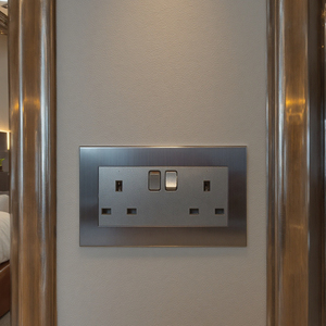 MGA presa <span class=keywords><strong>Twin</strong></span> UK Switched all'ingrosso di alta qualità e di alto livello adatta sia per ambienti domestici che industriali - Product Image 5