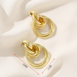 Pendientes de moda de comercio exterior Jingciren Boutique, pendientes de metal de moda, pendientes de aro hueco geométricos de varias capas para mujer - Product Image 2