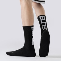 Chaussettes de basketball pour jeunes hommes, en gros, printemps, en coton/spandex, tube long, performance, respirantes, soutien de la voûte plantaire, pour la course à pied et les sports