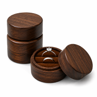 Boîte à bagues ronde en bois de noyer HongFa en gros, boîte cadeau de luxe pour bijoux, emballage de bagues de mariage et de fiançailles, logo personnalisé
