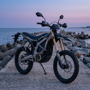Bicicleta Eléctrica Ultra 2026 con Neumáticos Profesionales y Motor de 24.5kW para Adultos 1. Potencia Aumentada, Rendimiento de Aceleración Mejorado 1.84s (0- - Product Image 2